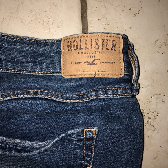 Hollister Distressed Ripped Skinny Jeans - Picture 4 of 5